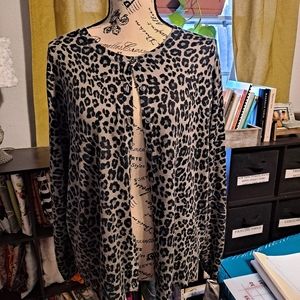 Croft and Barrow Ladies button down cardigan